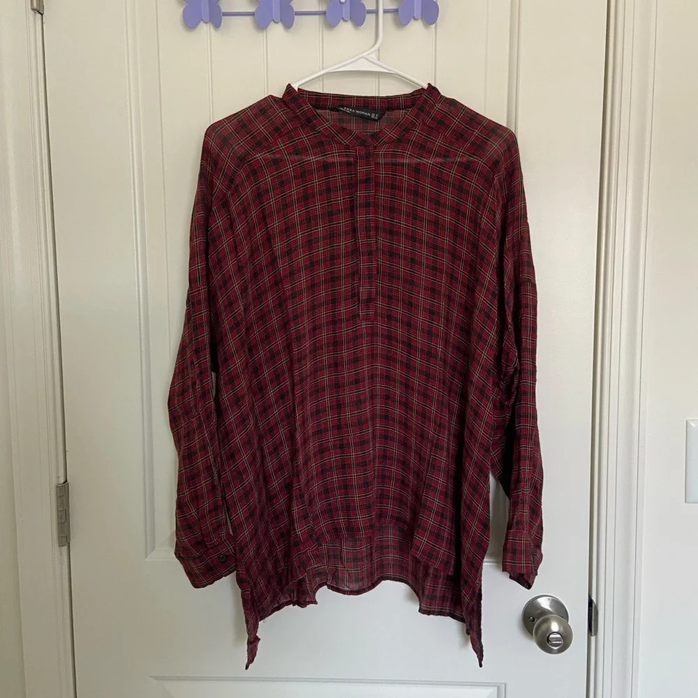 EUC | ZARA women’s red‎ plaid long sleeve blouse — medium